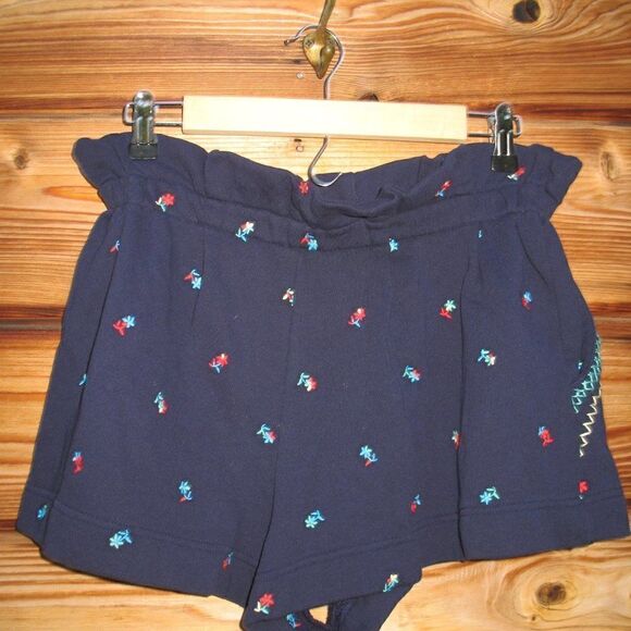NWT Something Navy Blue Floral Embroidered High Waist Shorts - Picture 6 of 7